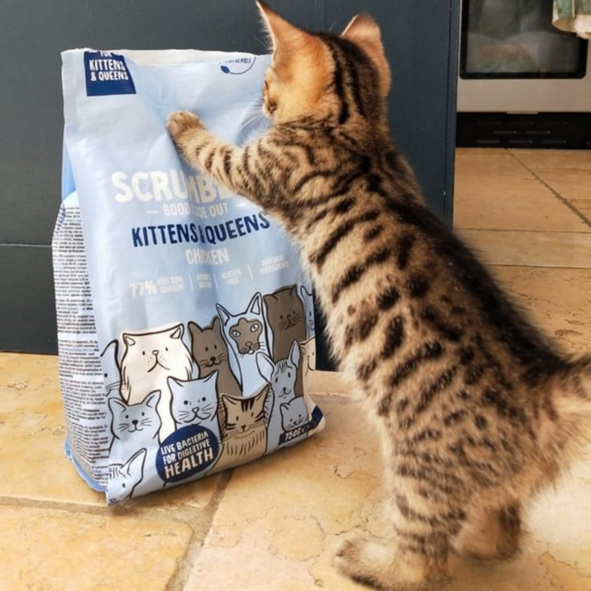 Scrumbles • Dry Cat Food • Hypoallergenic • All Lifestages • Chicken 74% • 700g Bag • Joint Care • Natural Complete Adult Recipe • Gut Friendly Prebiotics & Probiotics • Gluten Free