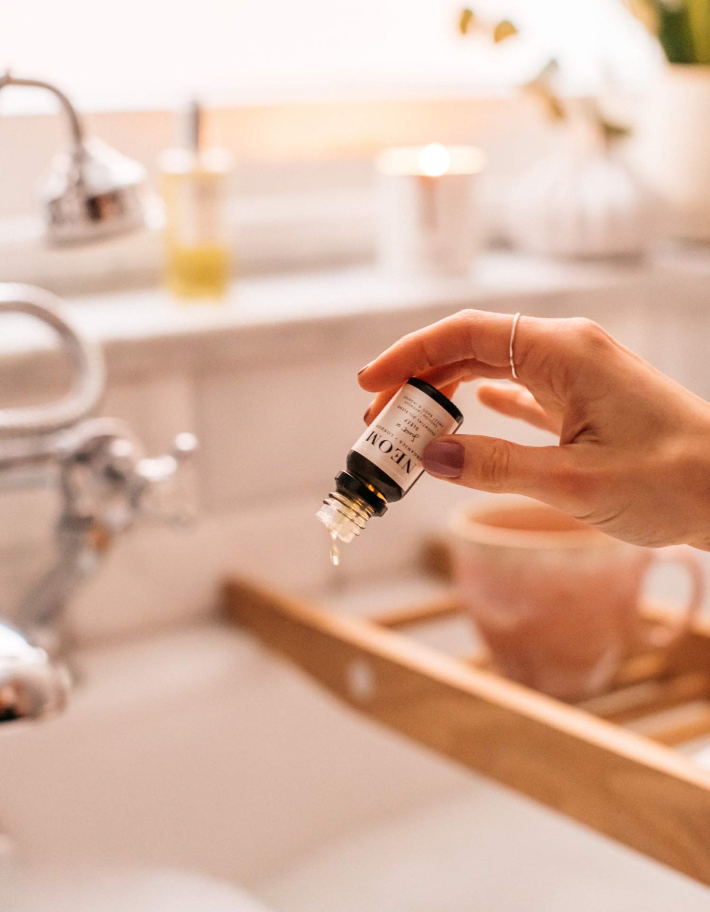 NEOM - Real Luxury Essential Oil Blend, 10ml | Lavender, Jasmine & Sandalwood | Scent to De-Stress Range