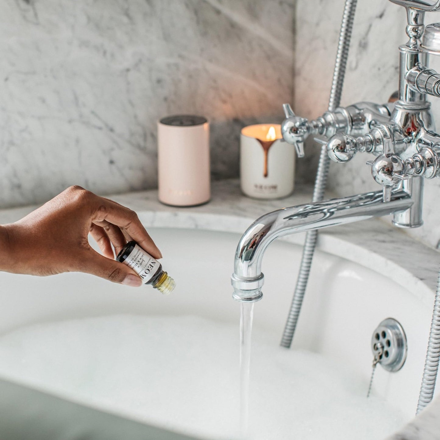 NEOM - Real Luxury Essential Oil Blend, 10ml | Lavender, Jasmine & Sandalwood | Scent to De-Stress Range