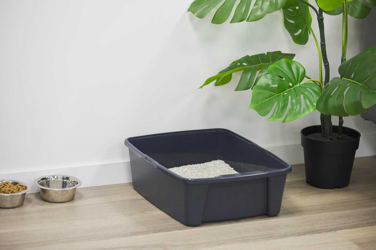 Iris Ohyama Cat Litter Tray with Scoop, Grey, Easy to Clean, Cat Litter Box, Detachable Spill Preventing Walls, For Kittens, Adult Cats, Rabbits, BPA Free, Open Top, Modern, CLH-12