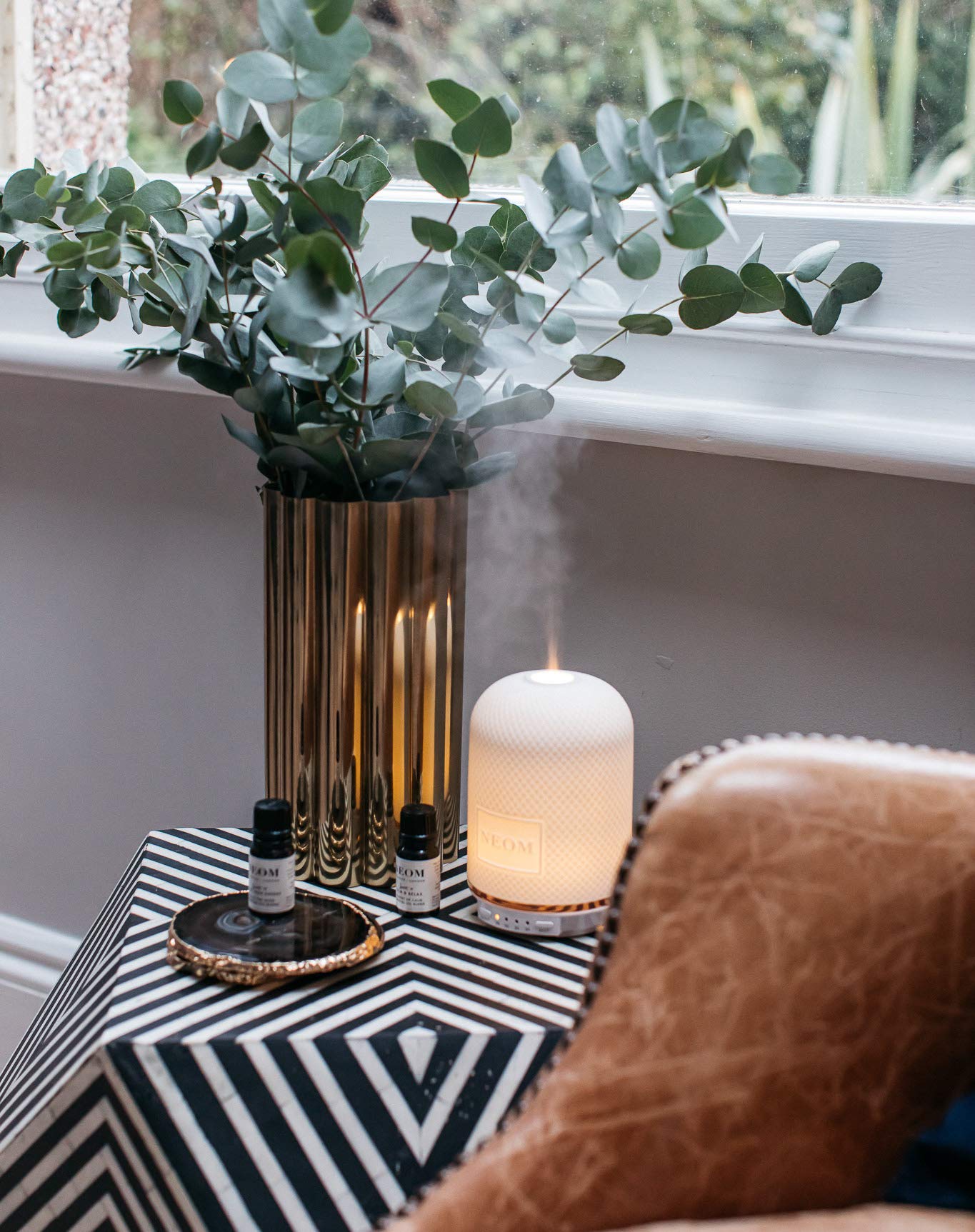 NEOM - Real Luxury Essential Oil Blend, 10ml | Lavender, Jasmine & Sandalwood | Scent to De-Stress Range