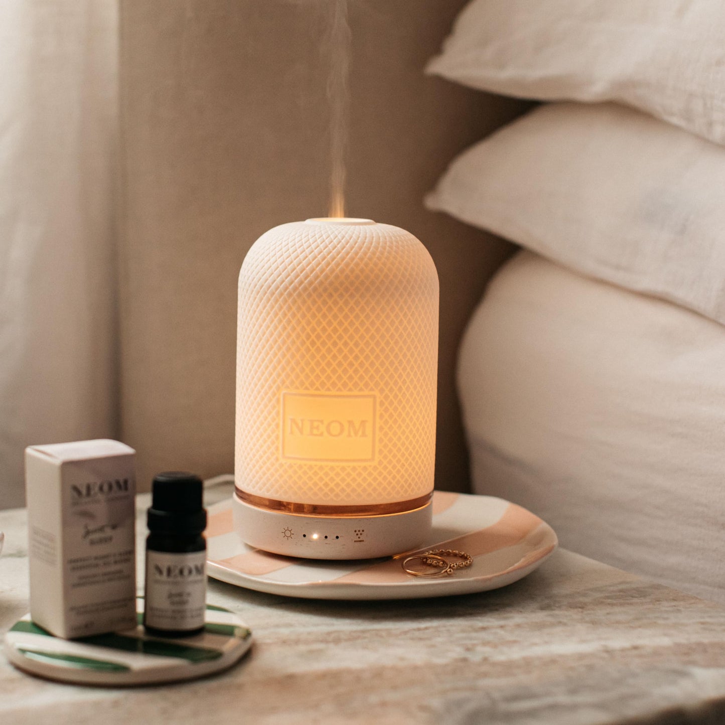 NEOM - Real Luxury Essential Oil Blend, 10ml | Lavender, Jasmine & Sandalwood | Scent to De-Stress Range