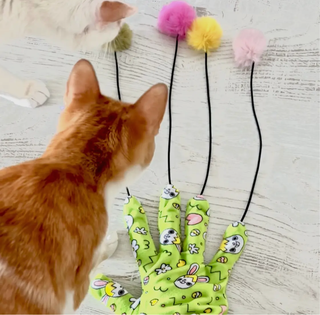 Mymeow Magic GLove, Cat teaser toy - Sayby’s Sanctuary 