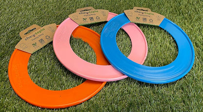 Chewtopia Throw Ring Flying Ring, Frisbee Dog Toy, Flexible and Bright Colour, Made in the UK Fetch Toy, Made From Recycled Plastics, Outdoor Dog Toy - Sayby’s