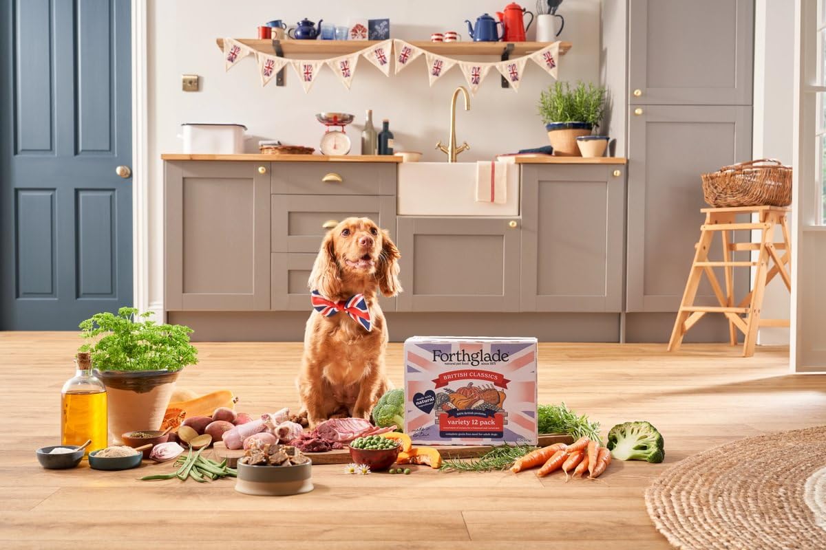 Forthglade British Classics Wet Dog Food Variety Pack (12 x 395g Trays) - Grain Free & Hypoallergenic Dog Food, Adult 1 Year+, Chicken, Lamb and Beef with Vegetables, Stomach Sensitive Meals - Sayby’s